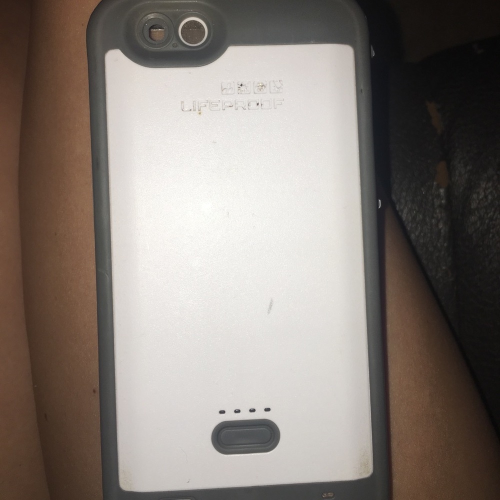Lifeproof Charging Case